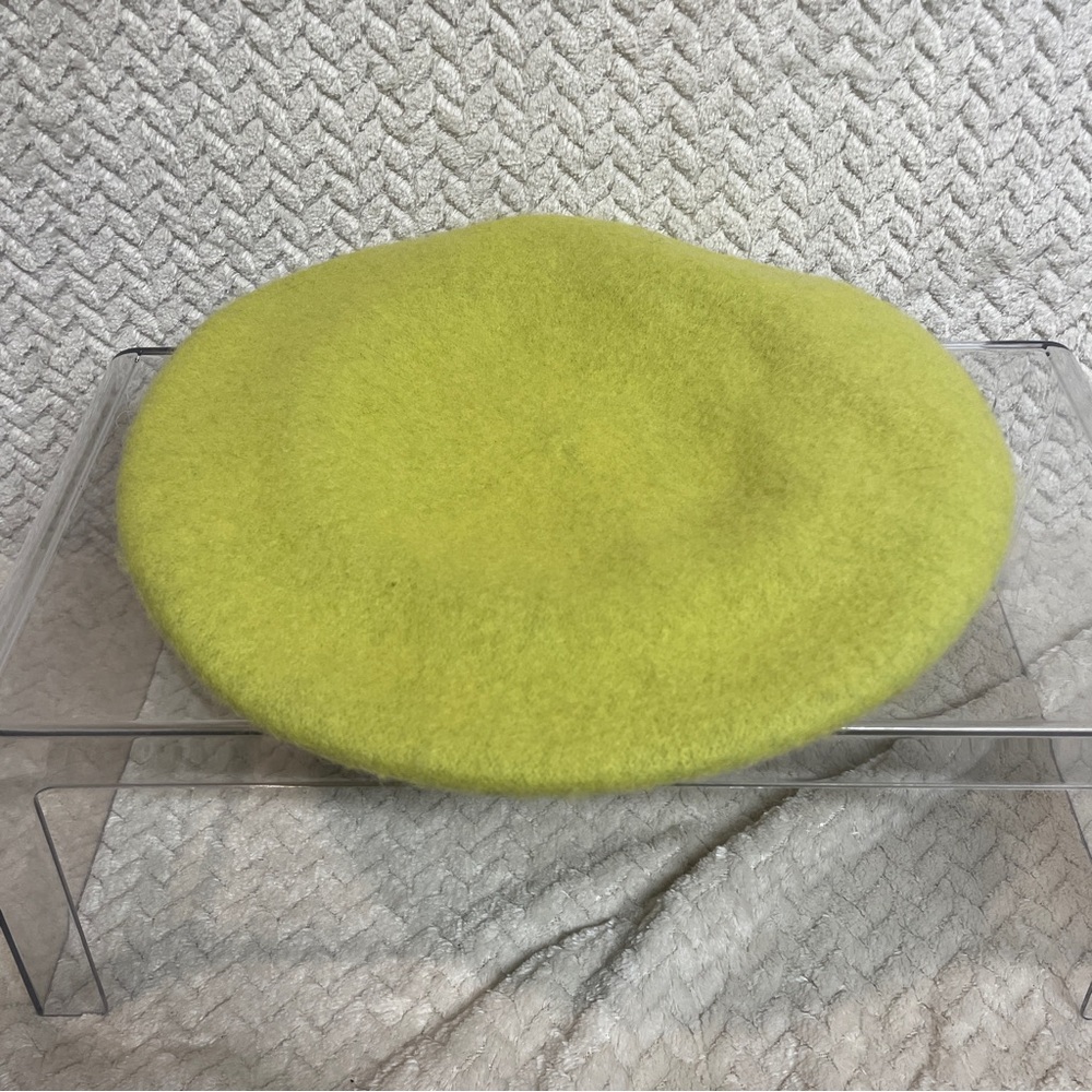 Urban Outfitters Chartreuse Lime Green Wool Beret Y2K‎ Maximalist NWT - Picture 3 of 8